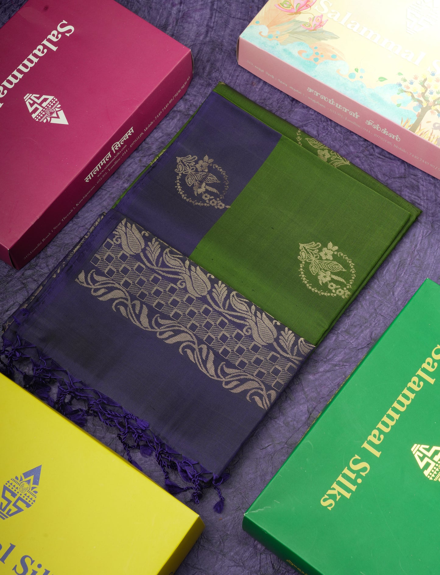 Beautiful Army Green Pure Kanjivaram Soft Silk Saree With Contrast Navy Blue Border