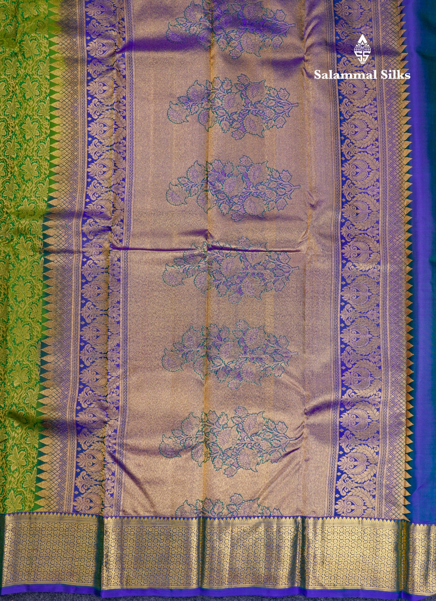 Beautiful Green Bridal Pure Kanjivaram Silk Saree With Contrast Navy Blue Traditional Border