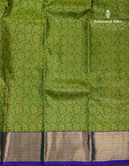 Beautiful Green Bridal Pure Kanjivaram Silk Saree With Contrast Navy Blue Traditional Border