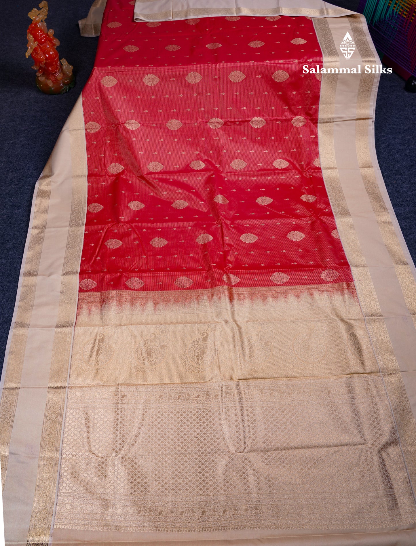 Beautiful Chilly Red Vaira Oosi Semi Silk Saree With Contrast Cream Sandal Traditional Rettapet Border