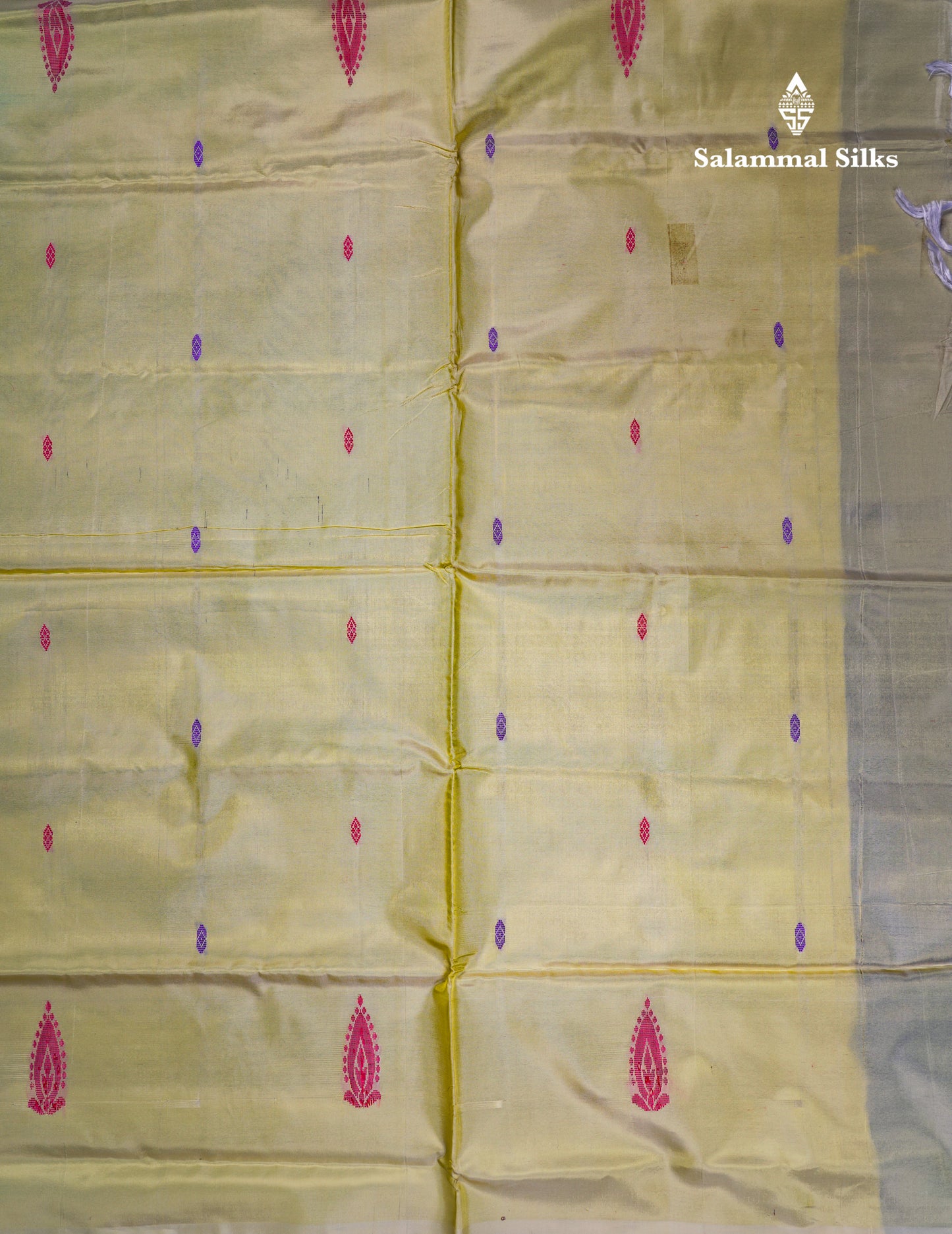 Dual Tone Blue Thread work Buttas Banana Pinth Saree (Vaazhainaar Pattu) With Contrast Light Yellow Blouse
