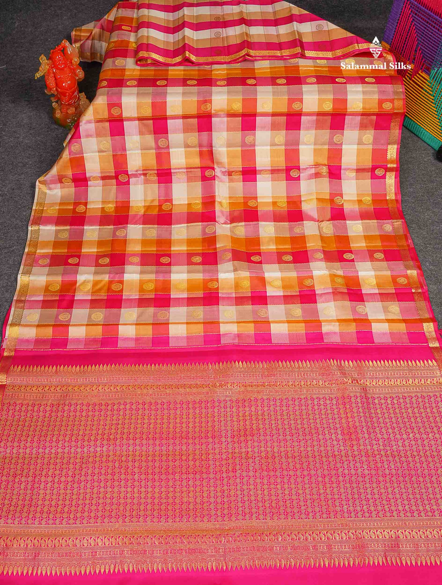 Pure Kanjivaram Silk Saree - Paalum Pazham Checks With Butta & Traditional Small Border 