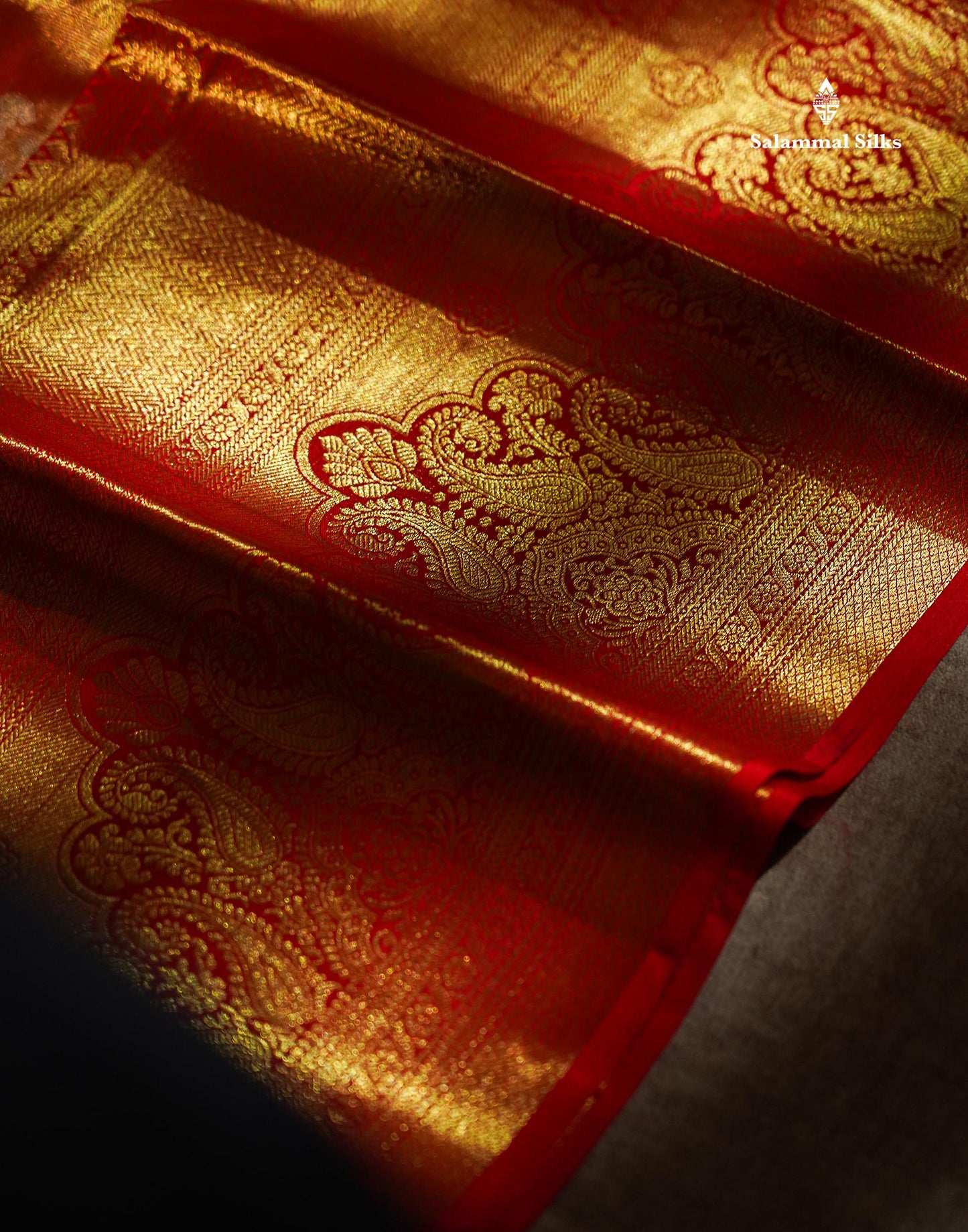 Beautiful Tomato Red Tissue Bridal Pure Kanjivaram Silk Saree With Contrast Chilly Red Traditional Evening Morning Border