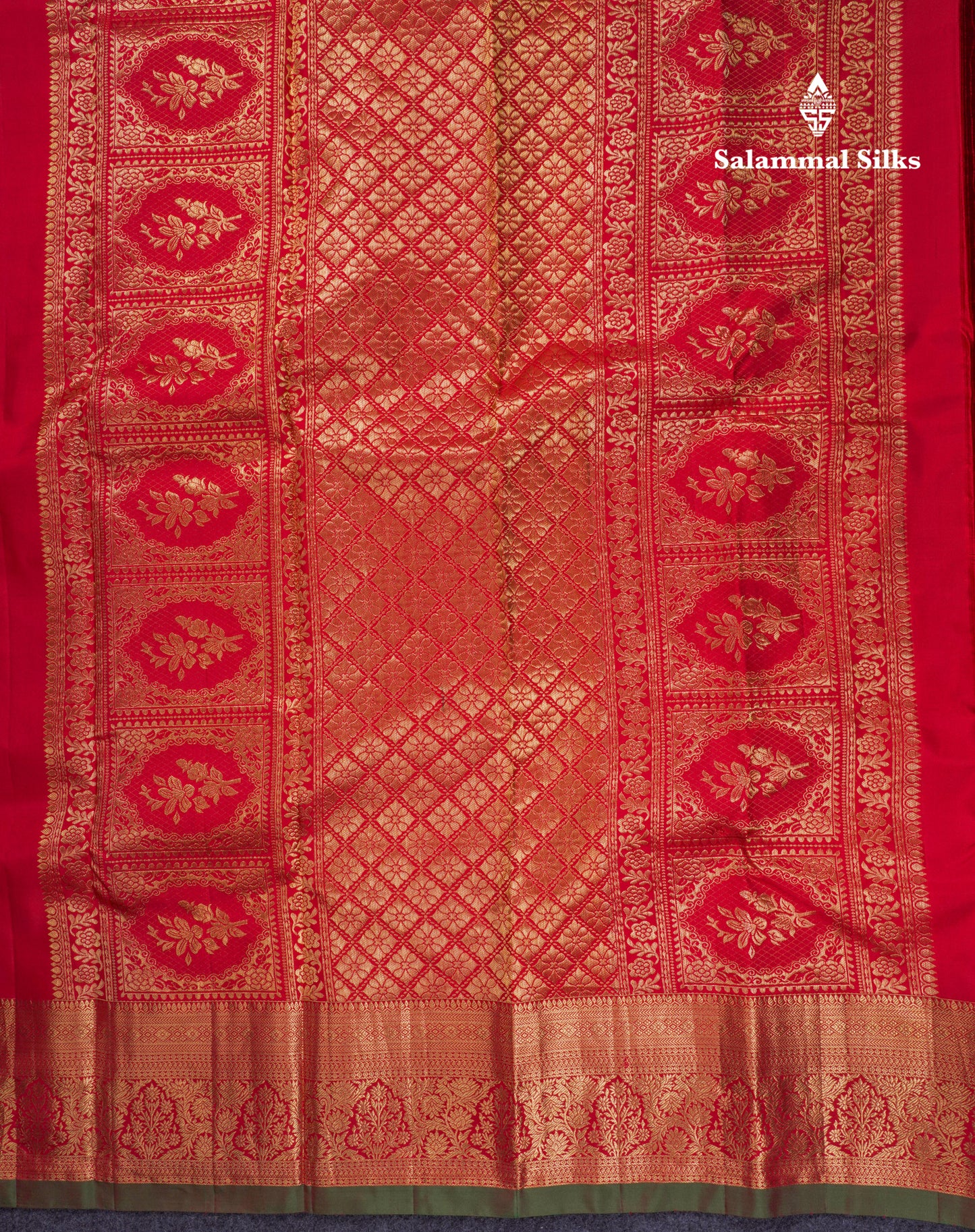 Beautiful Chilly Red Pure Kanjivaram Silk Saree With Traditional Border