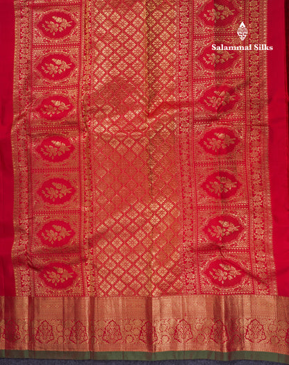 Beautiful Chilly Red Pure Kanjivaram Silk Saree With Traditional Border