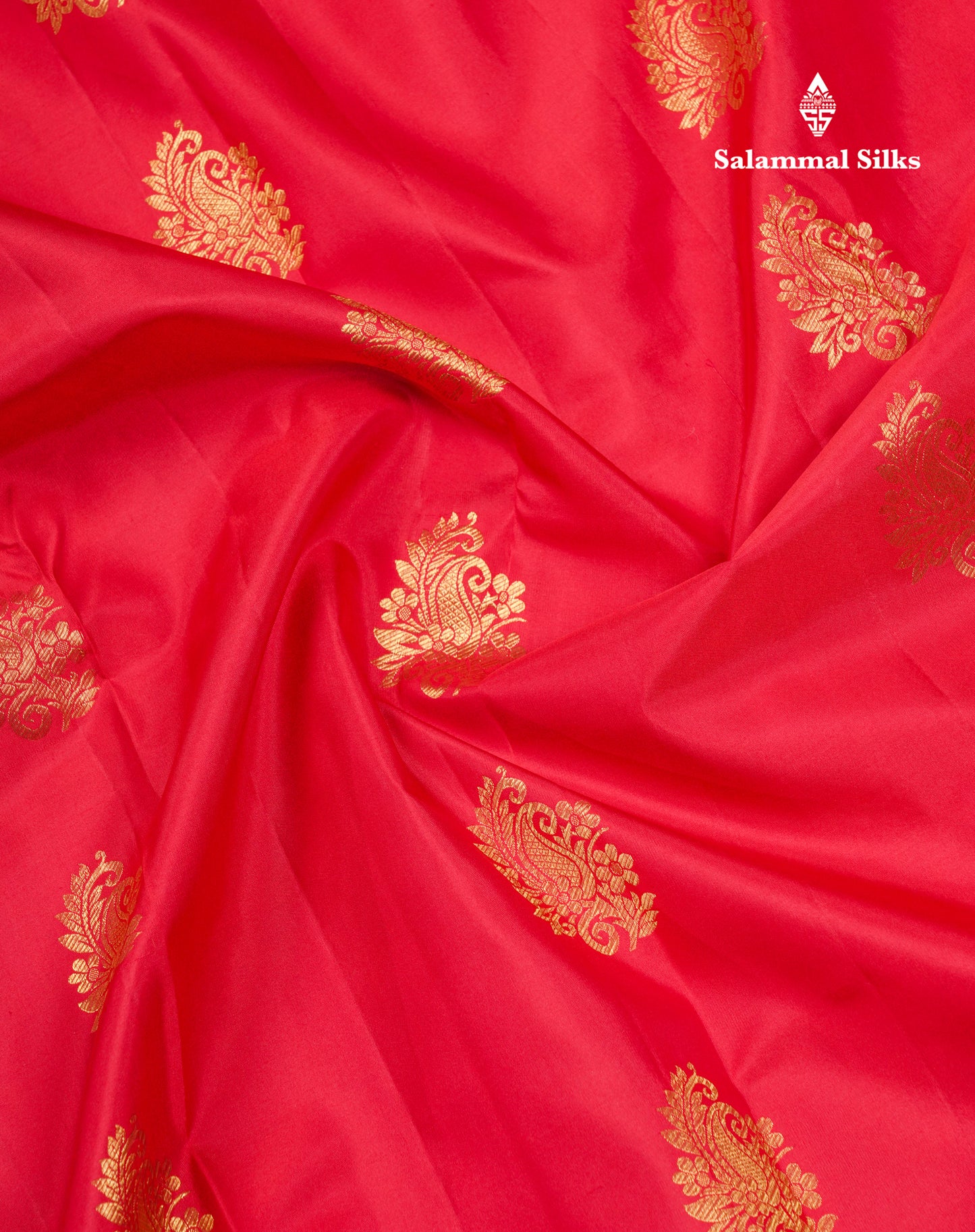 Beautiful Chilly Red Pure Kanjivaram Silk Saree With Traditional Border