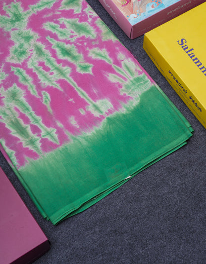 Pink Batik Print Sungudi Pure Cotton Saree With Contrast Light Green Border