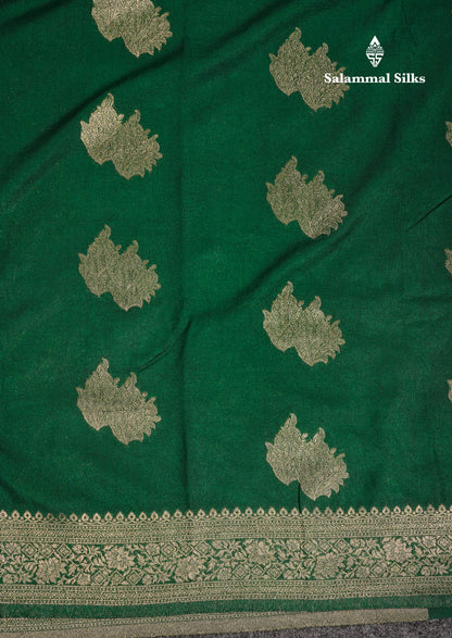 Beautiful Bottle Green Semi Georgette Saree With Fancy Border