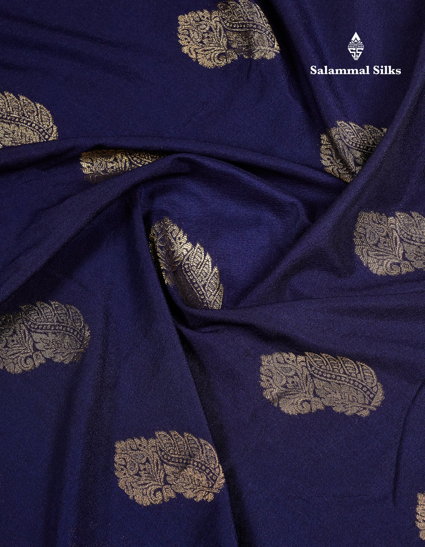 Beautiful Bottle Green Semi Georgette Saree With Fancy Border