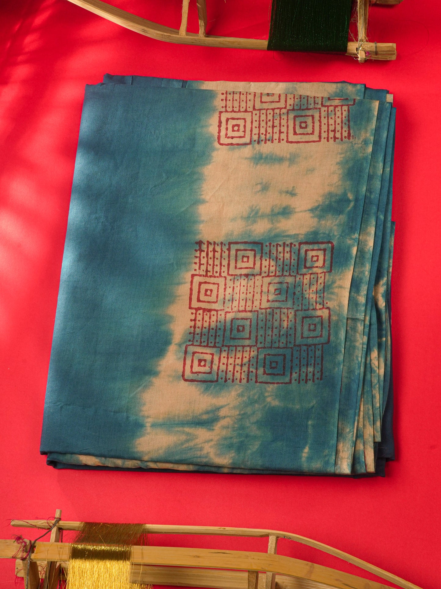 White Batik Print Sungudi Pure Cotton Saree With Contrast Grey Border