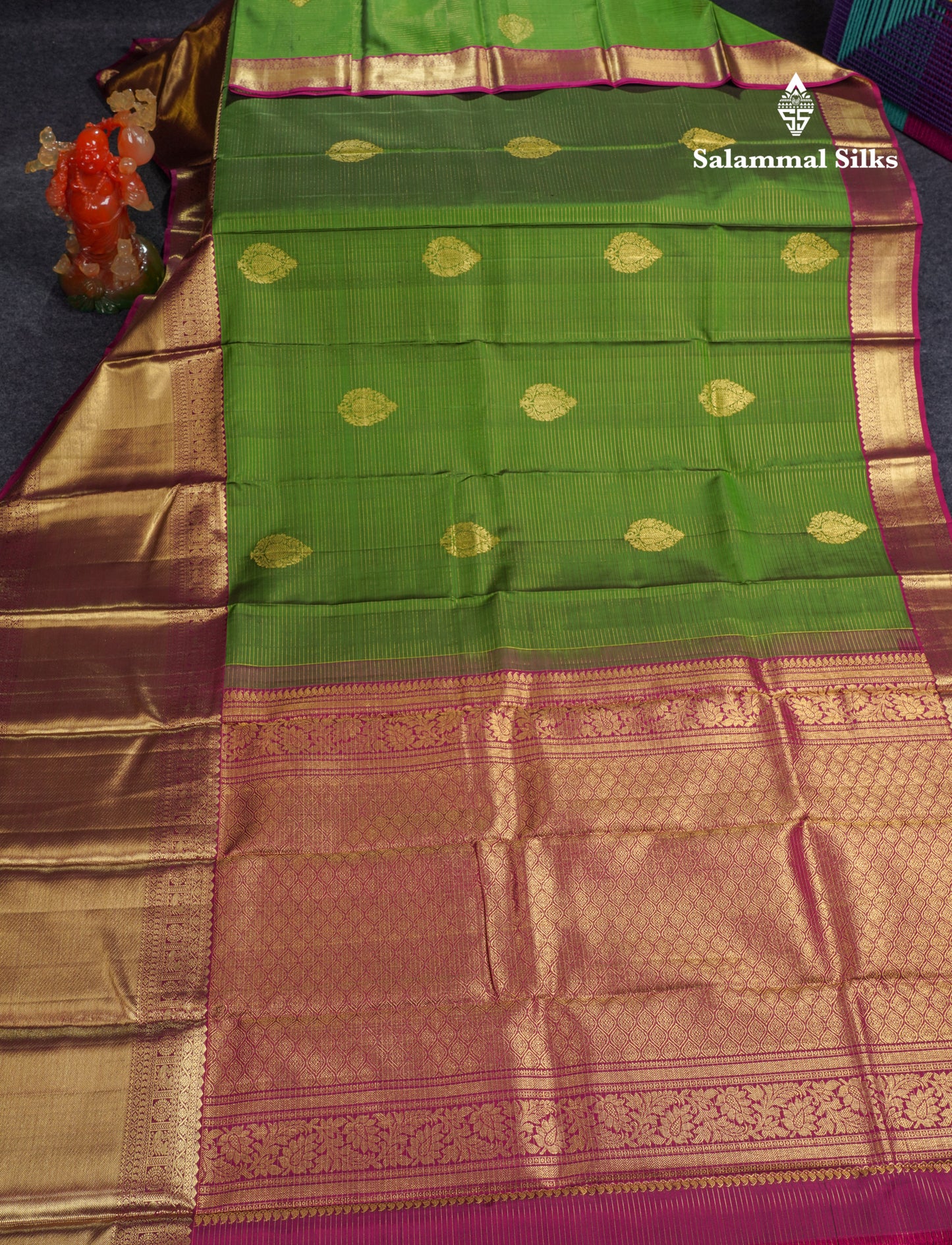 Green Pure Kanjivaram Silk Saree With Contrast Magenta Evening Morning Traditional Border