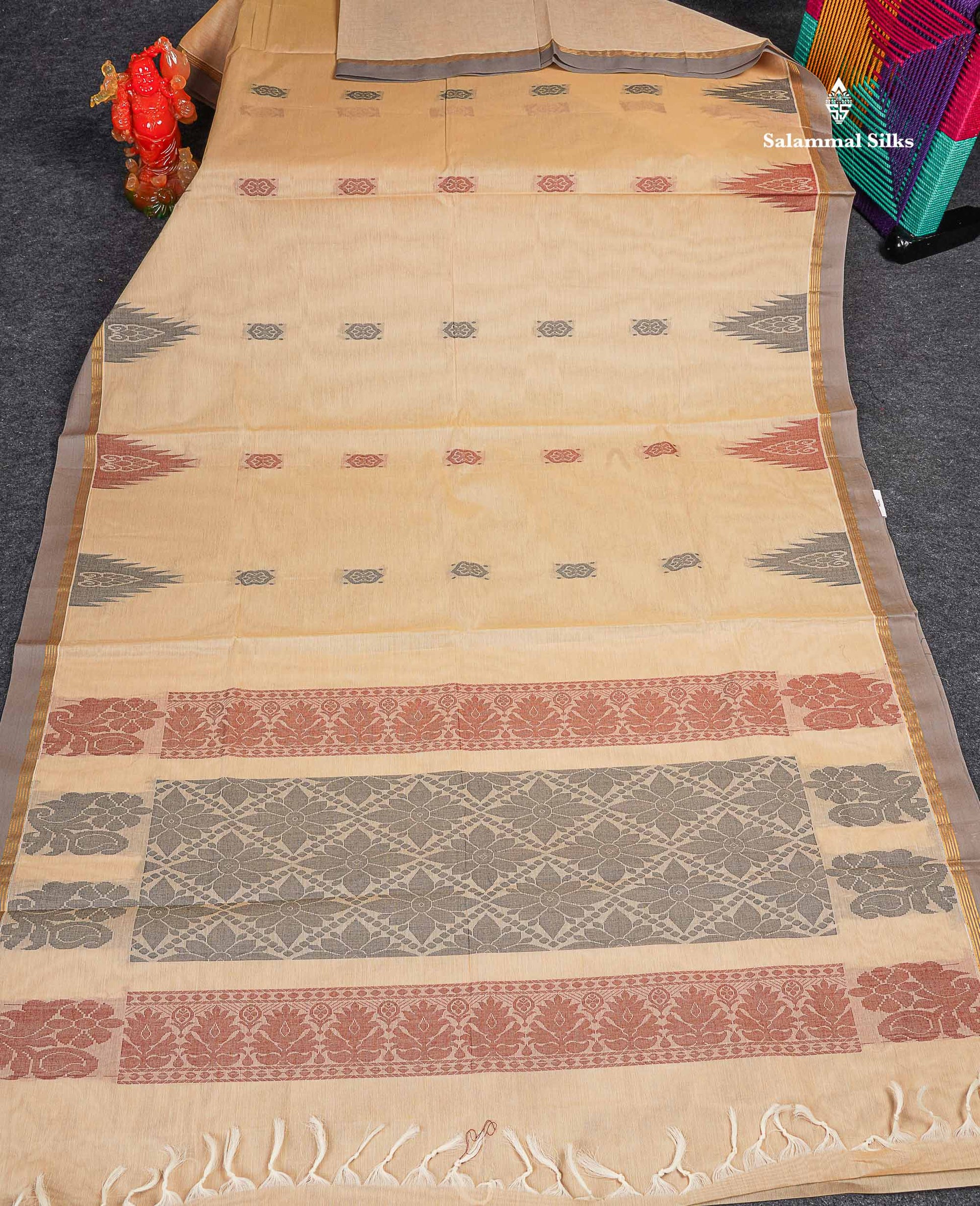 Pure Cotton Saree - Beige Colour Body Thread Work Butta With Temple Border