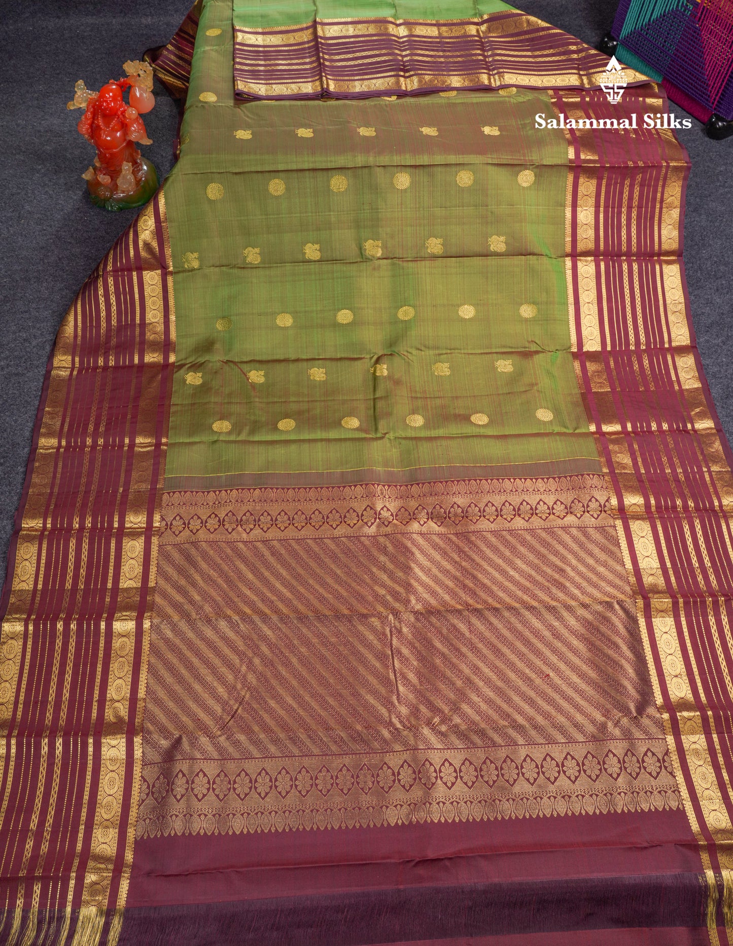 Dual Tone Olive Green Pure Kanjivaram Silk Saree With Contrast Dark Brown Traditional Border