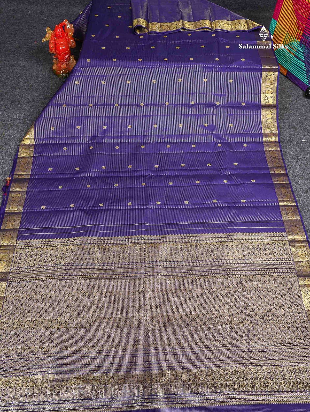 Pure Kanjivaram Silk Saree - Navy Blue Colour Body Vaira Oosi Lines With Butta & Traditional Small Border