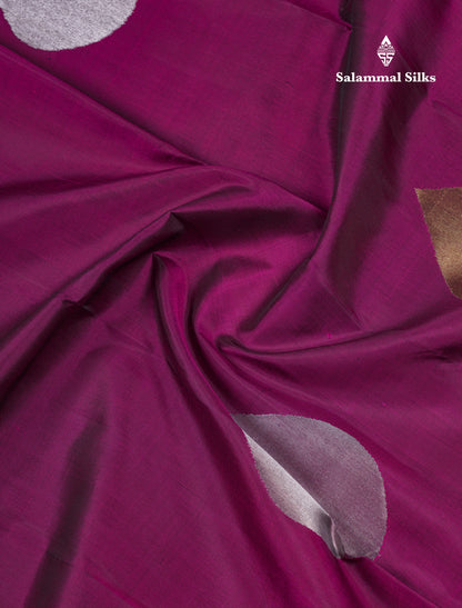 Beautiful Magenta 8Kol Gold & Silver Butta Pure Zari Kanjivaram Silk Saree With Traditional Border