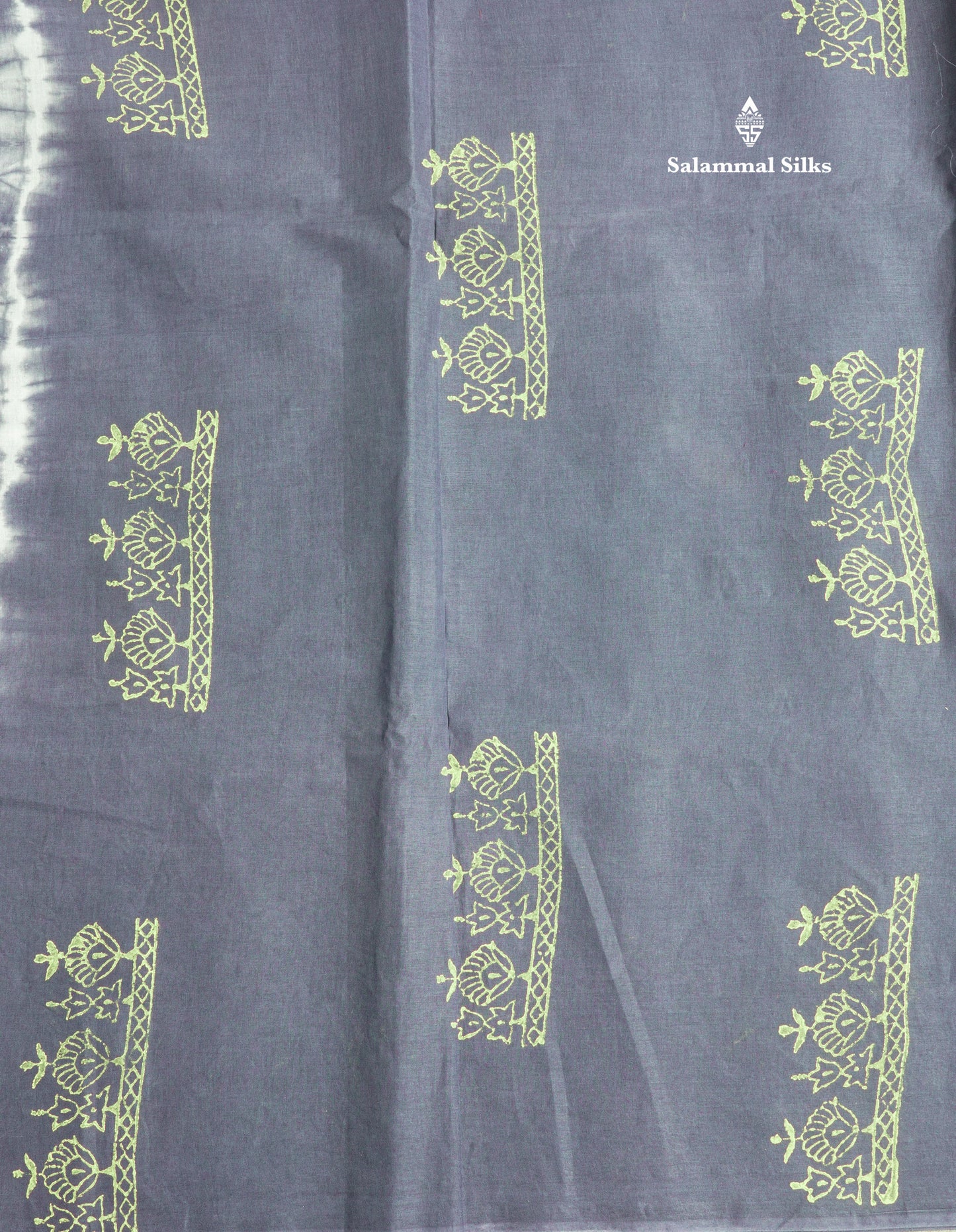 White Batik Print Sungudi Pure Cotton Saree With Contrast Grey Border