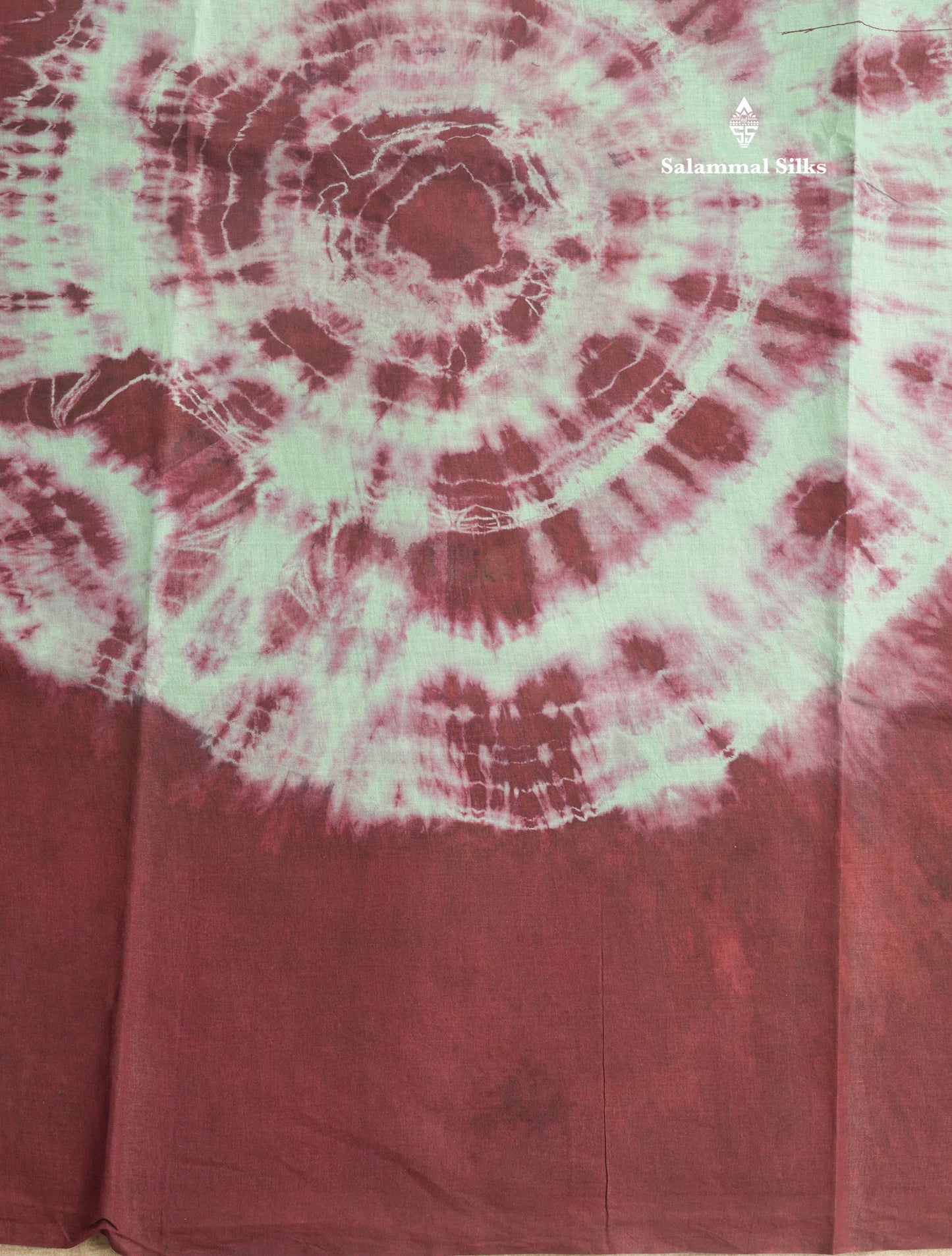 White Batik Print Sungudi Pure Cotton Saree With Contrast Grey Border