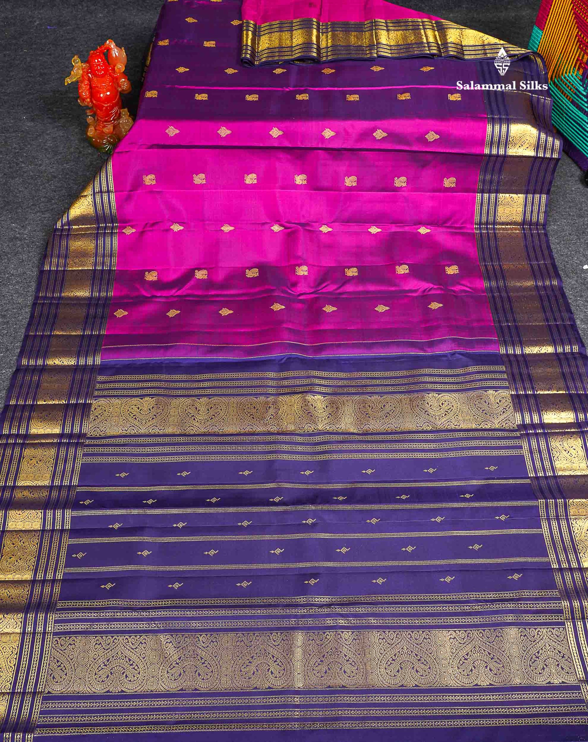 2G Zari Kanjivaram Silk Saree - Magenta Colour Body Zari Butta With Navy Blue Border 