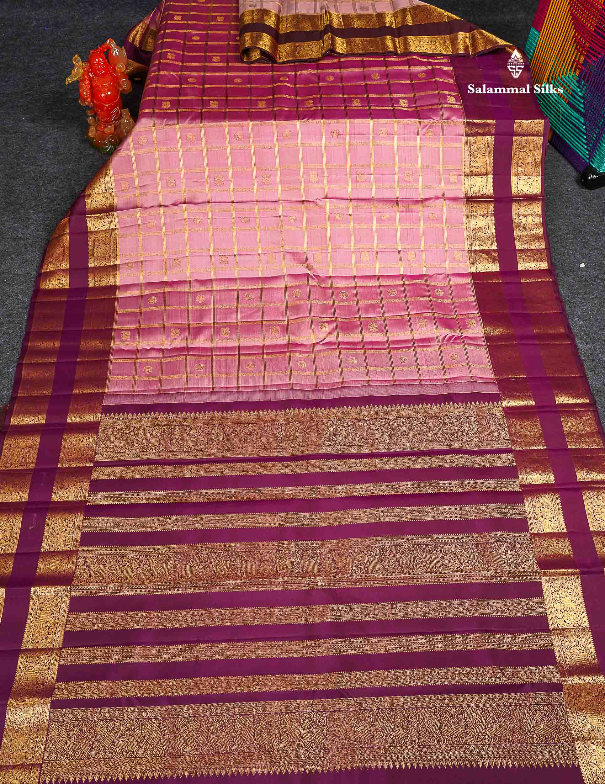 Pure Kanjivaram Silk Saree - Onion Pink Colour Body Checks With Butta & Contrast Wine Purple Gap Border 