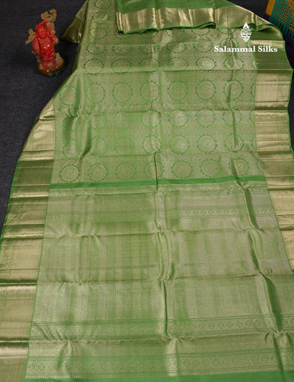 Beautiful Light Green Bridal Pure Kanjivaram Silk Saree With Traditional Border