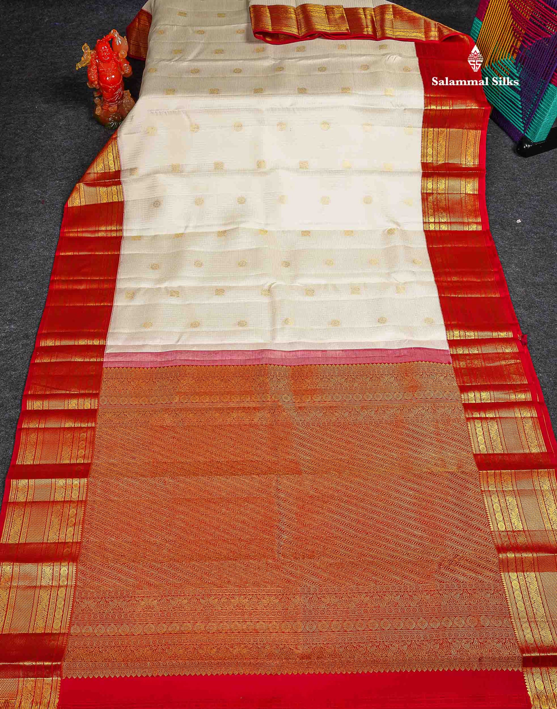 Korvai Pure Kanjivaram Silk Saree - Half White Colour Body Small Zari Checks With Butta & Contrast Chilly Red Traditional Border 
