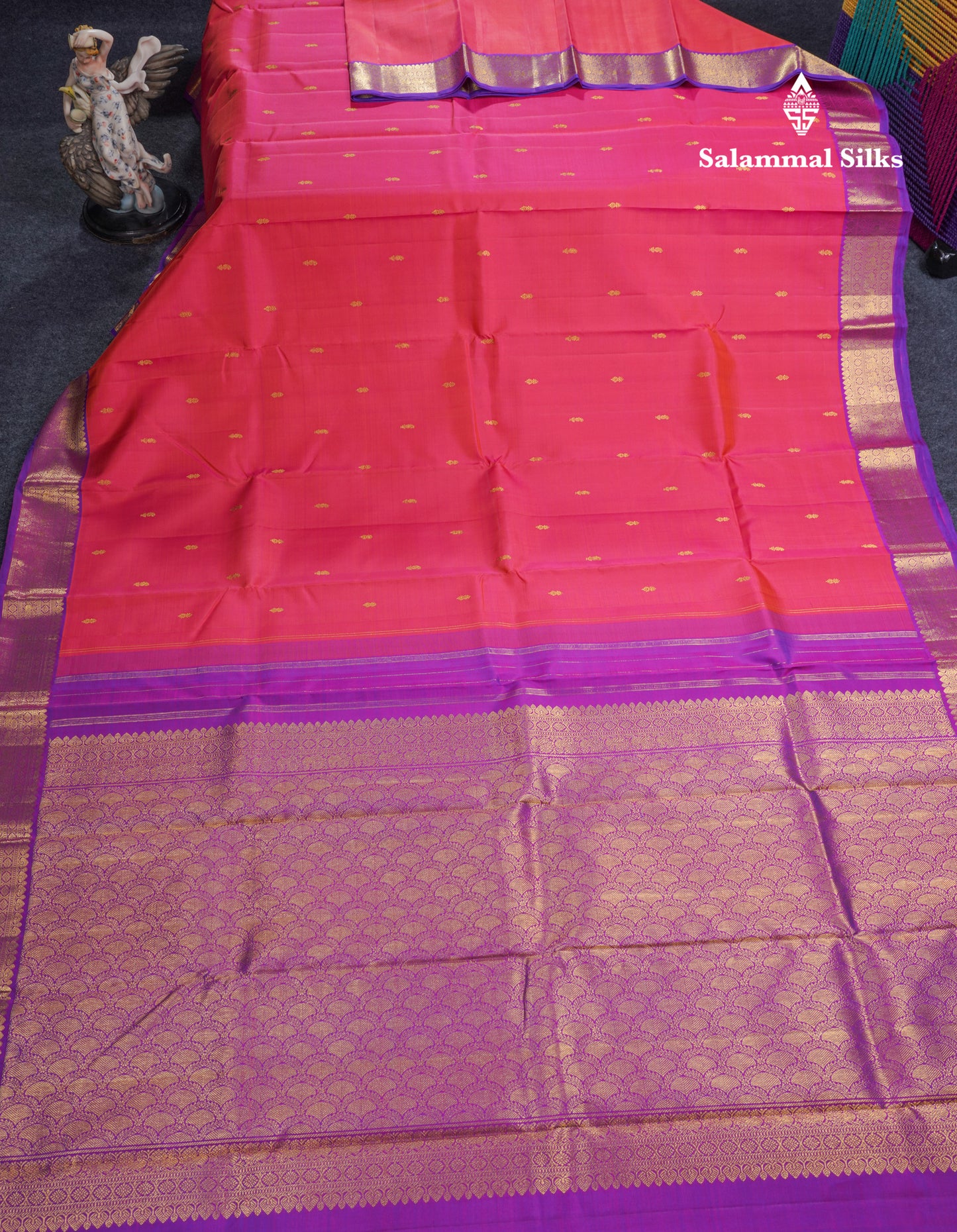 Dual Tone Pinkish Orange Pure Kanjivaram Silk Saree With Contrast Vadamalli Small Traditional Border