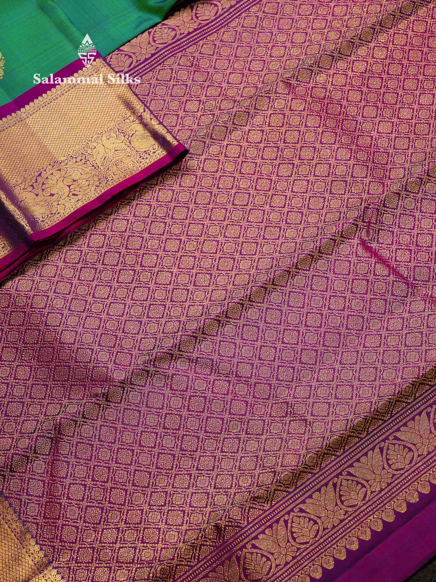 Beautiful Dual Tone Peacock Green Pure Kanjivaram Silk Saree With Contrast Dark Purple Traditional Evening Morning Border