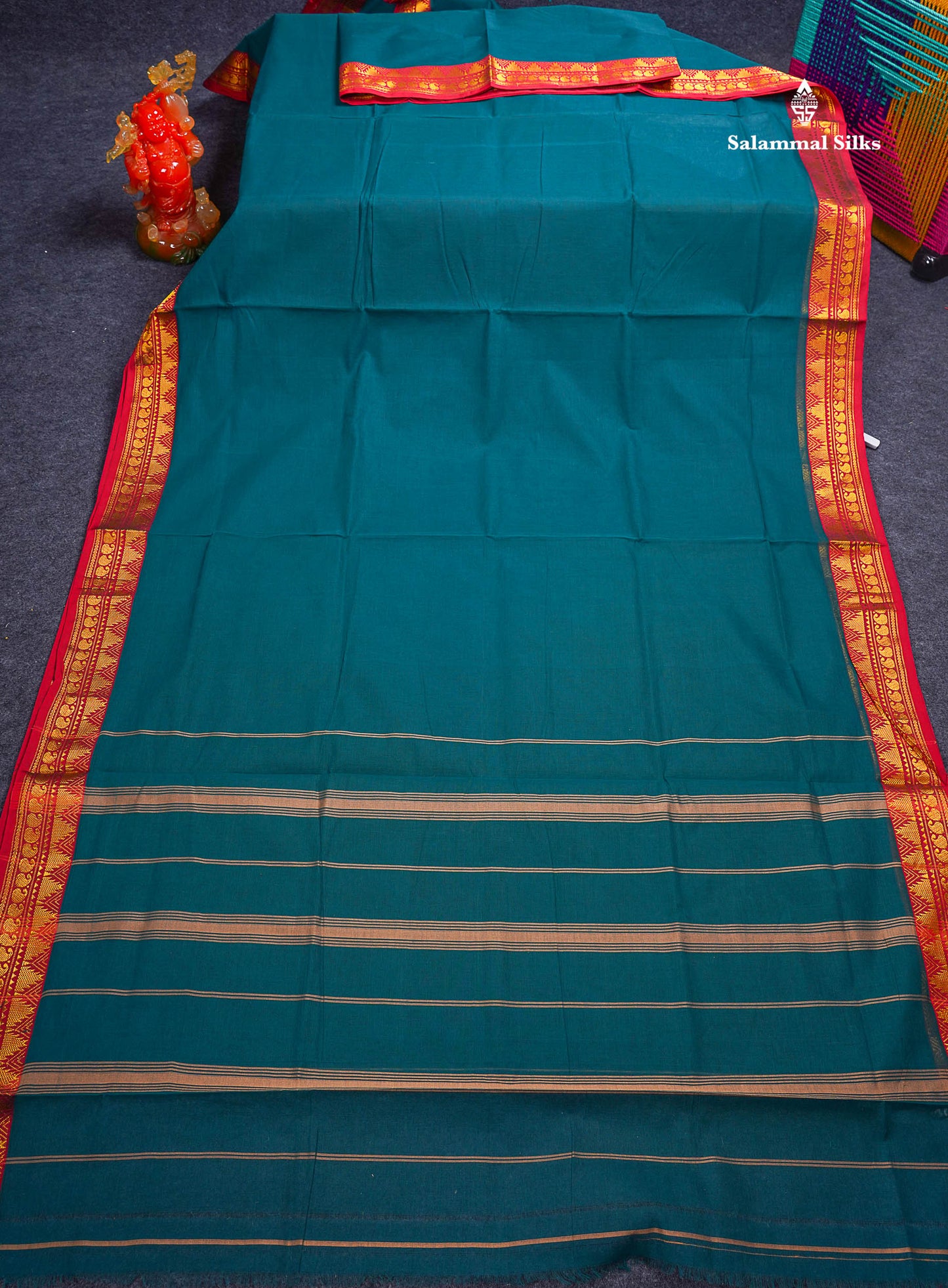 Beautiful Dual Tone Blue Plain Pure Cotton Saree With Contrast Red Traditional Border