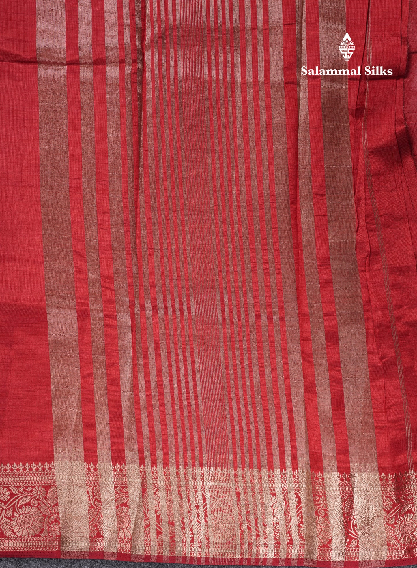Beautiful Chilly Red Plain Semi Raw Silk Saree With Fancy Border