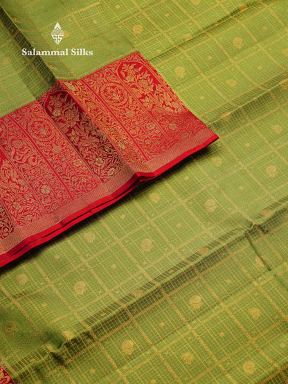 Beautiful Parrot Green Bridal Pure Kanjivaram Silk Saree With Contrast Red Traditional Evening Morning Border