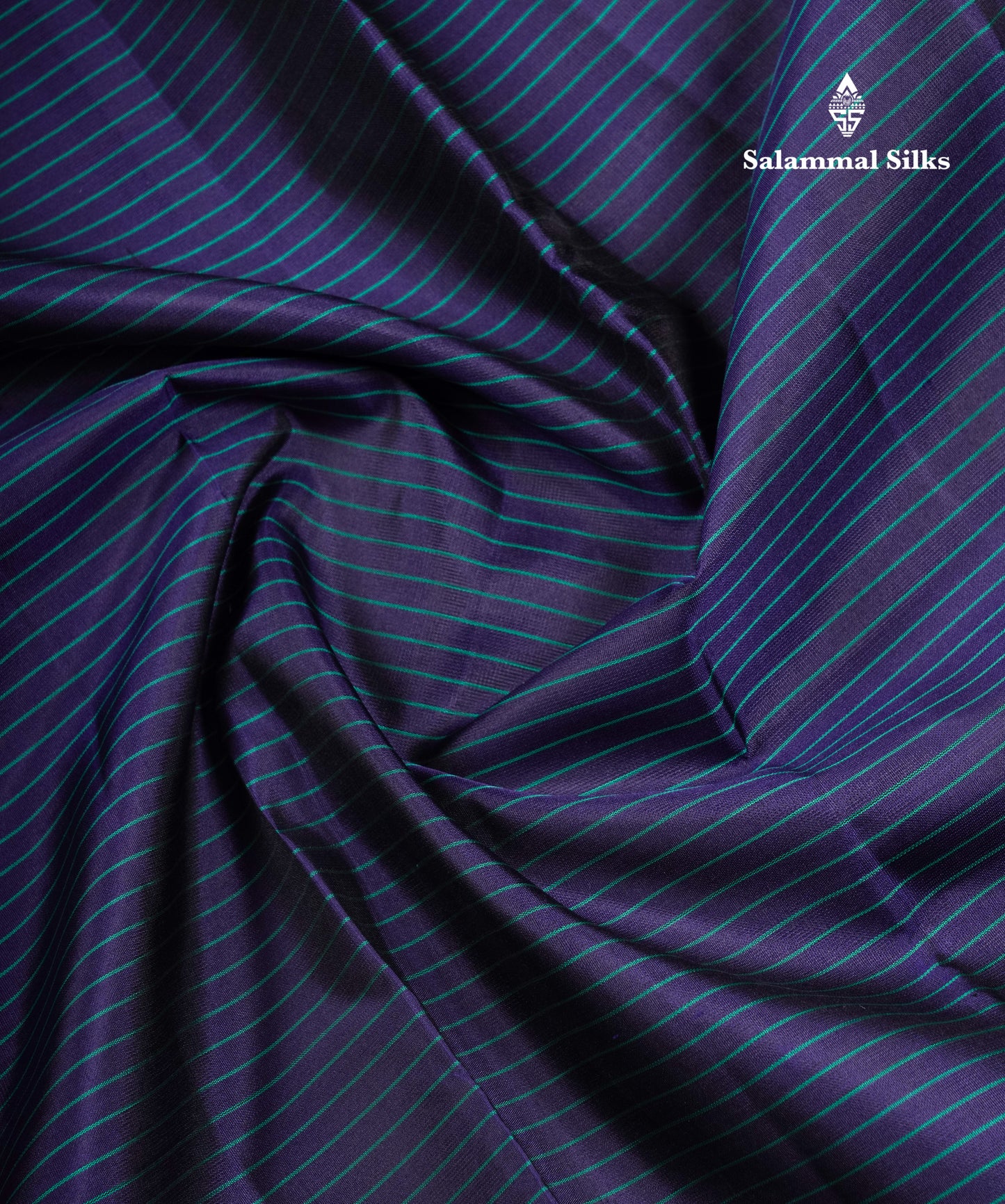 Beautiful Navy Blue Pure Kanjivaram Silk Saree With Contrast Sapphire Green Traditional Rettapet Border