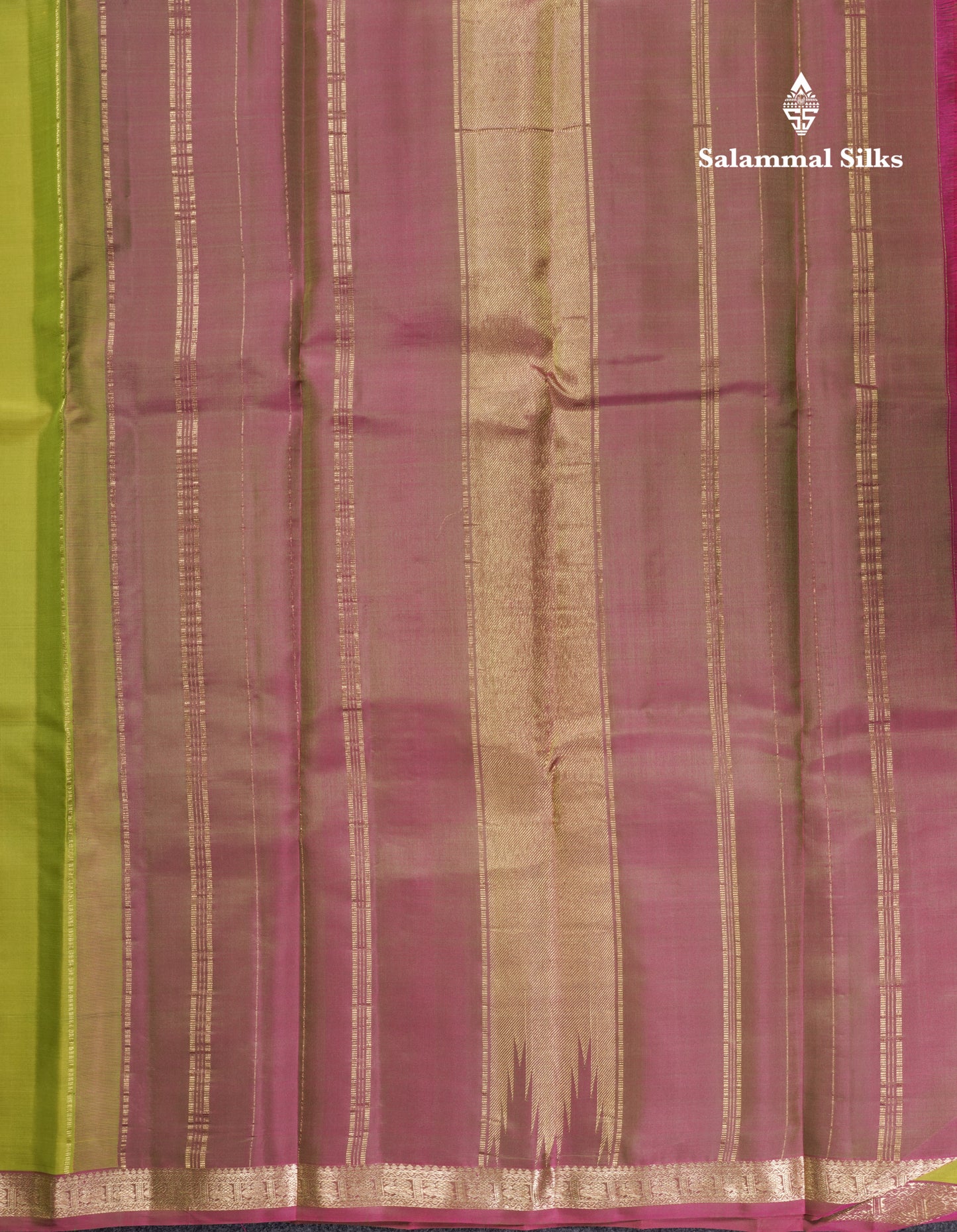 Beautiful Parrot Green Pure Kanjivaram Silk Saree With Contrast Dual Tone Pink Small Border