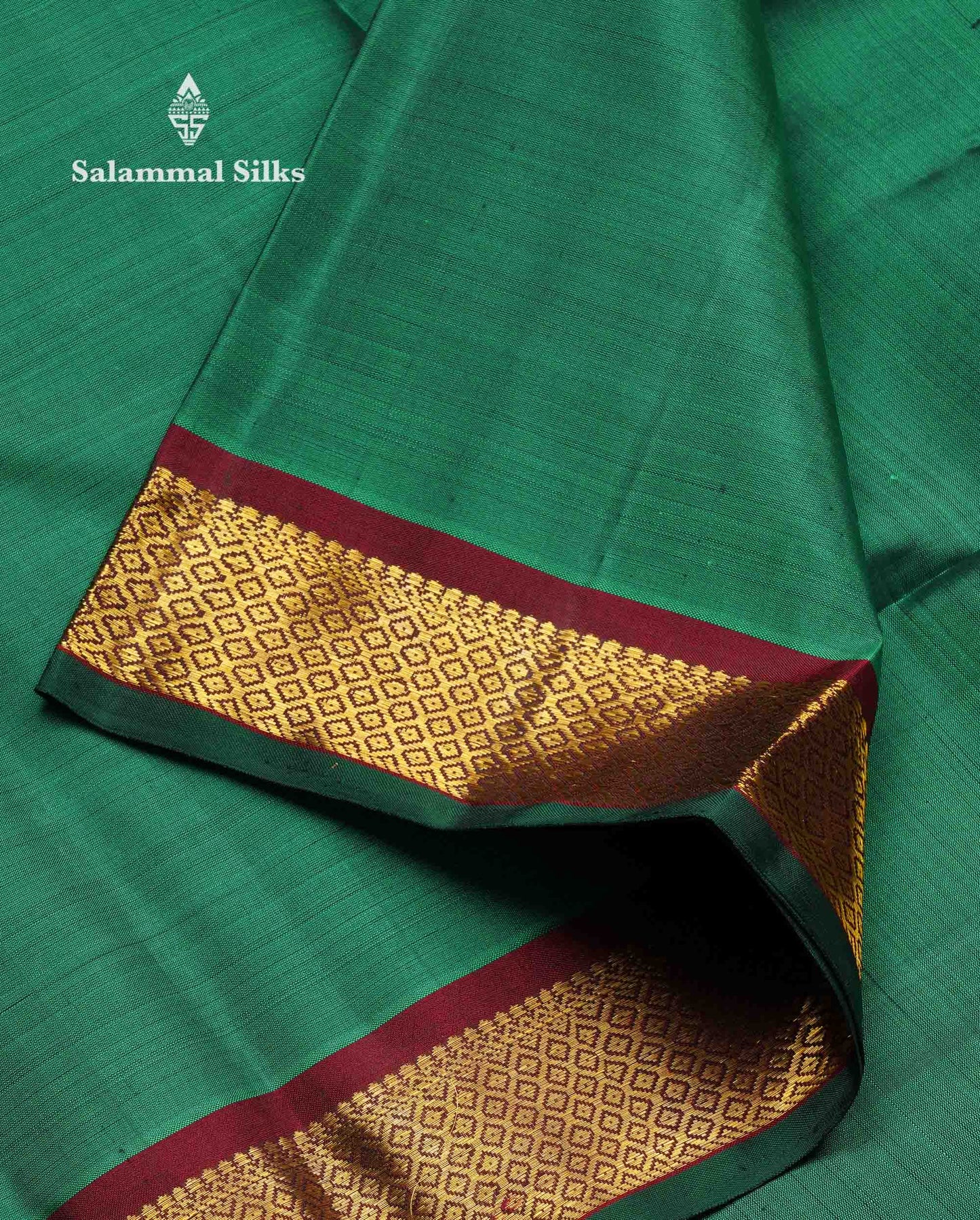 Beautiful Bottle Green Pure Kanjivaram Silk Saree With Contrast Dark Maroon Traditional Small Border