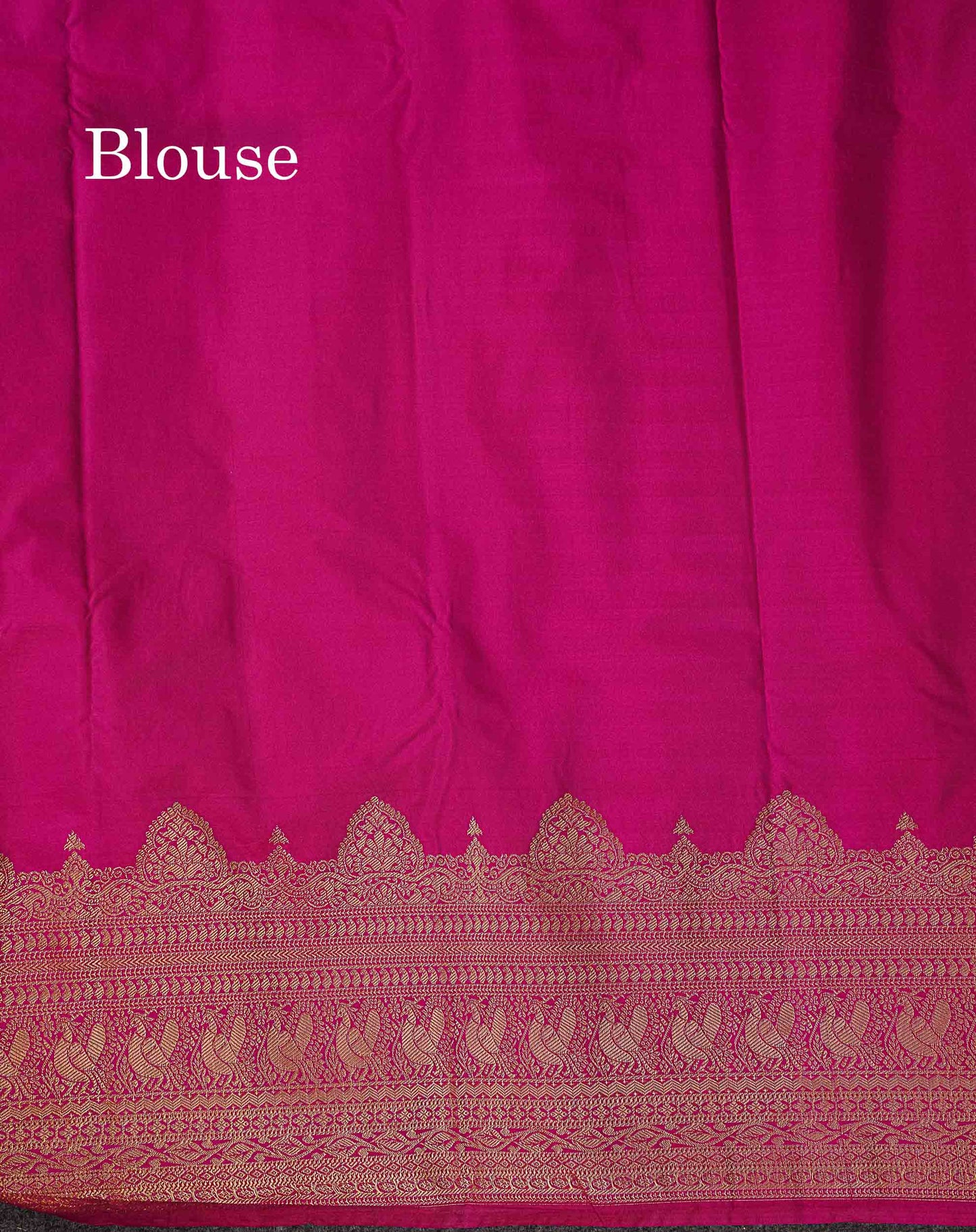 Beautiful Dual Tone Magenta Iruthalai Pakshi Zari Butta Semi Silk Saree With Traditional Turning Border