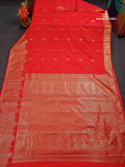 Beautiful Dual Tone Magenta Iruthalai Pakshi Zari Butta Semi Silk Saree With Traditional Turning Border
