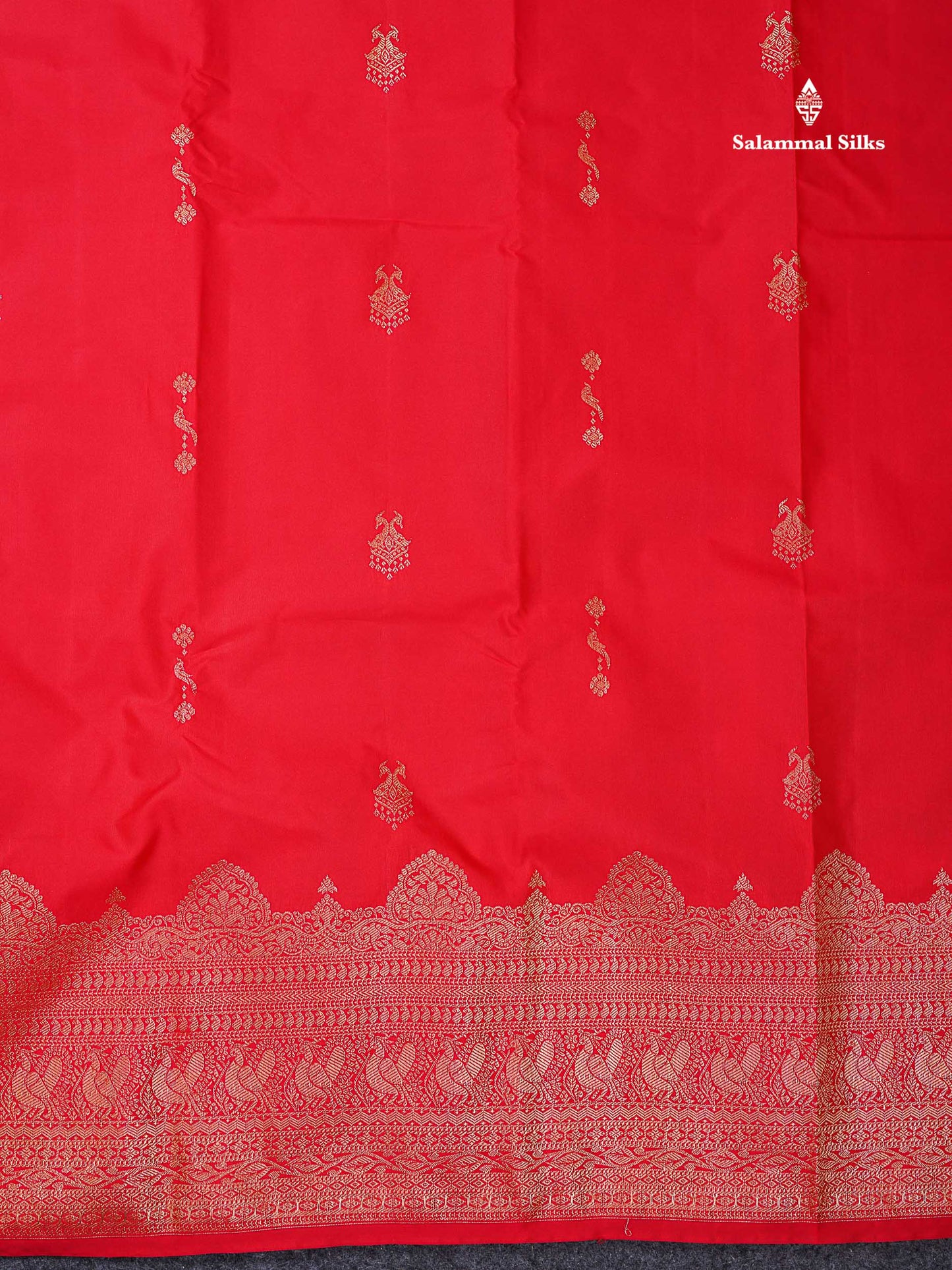 Beautiful Dual Tone Magenta Iruthalai Pakshi Zari Butta Semi Silk Saree With Traditional Turning Border