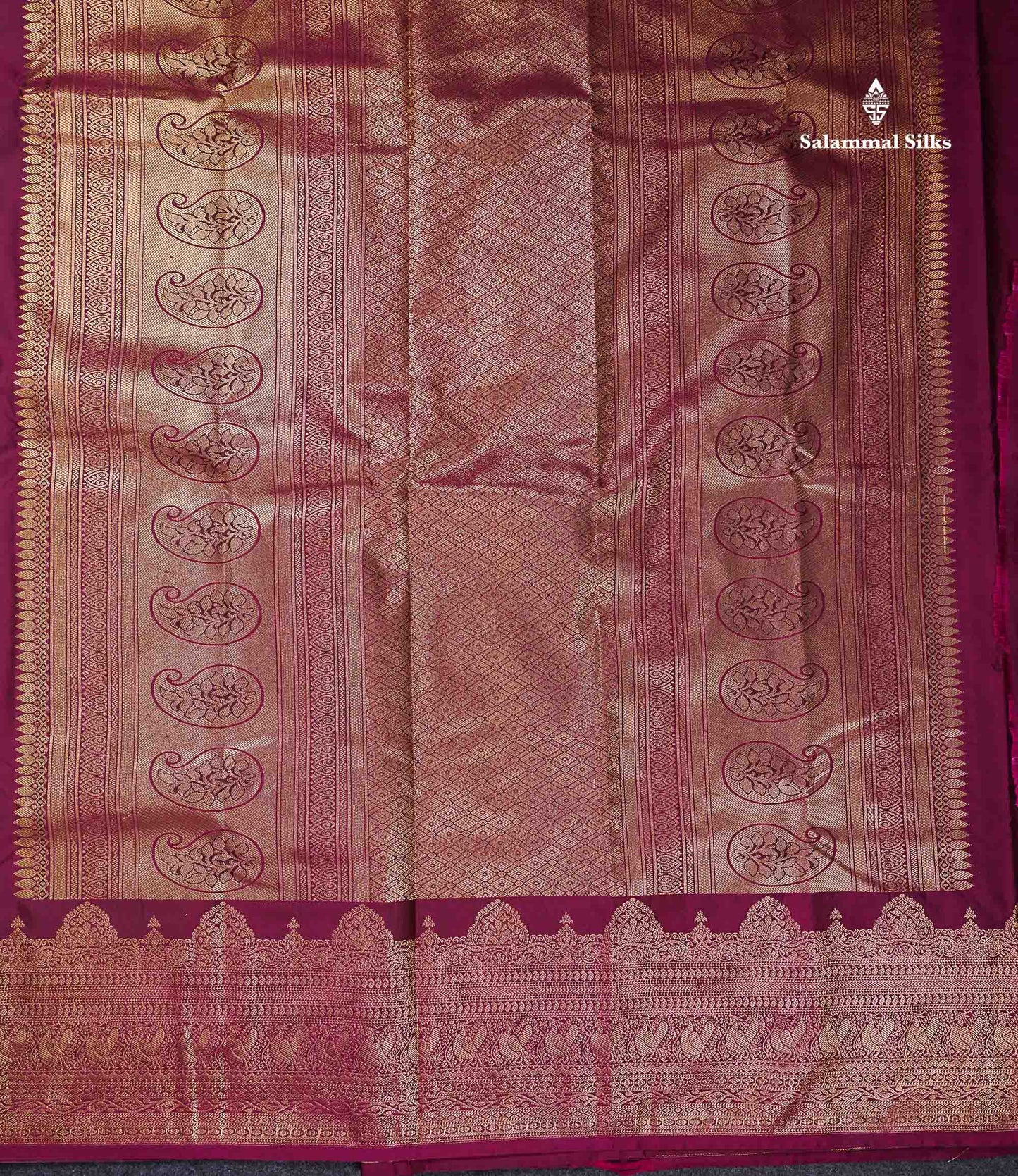 Beautiful Dual Tone Magenta Iruthalai Pakshi Zari Butta Semi Silk Saree With Traditional Turning Border