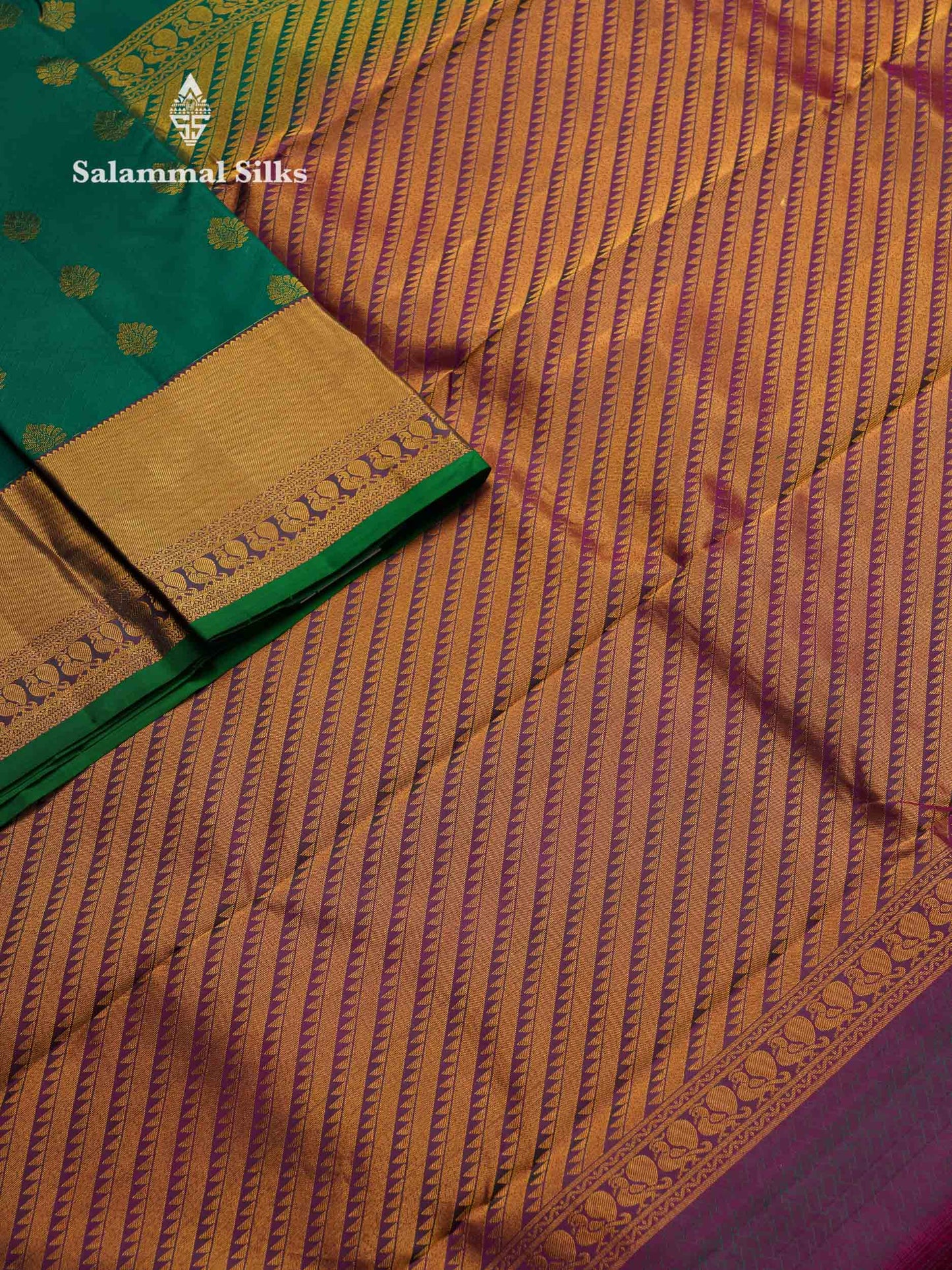 Beautiful Bottle Green Pure Kanjivaram Silk Saree With Contrast Magenta Traditional Border