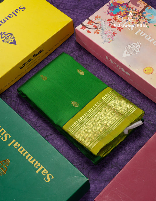 Beautiful Bottle Green Pure Kanjivaram Silk Saree With Contrast Parrot Green One Side Traditional Border