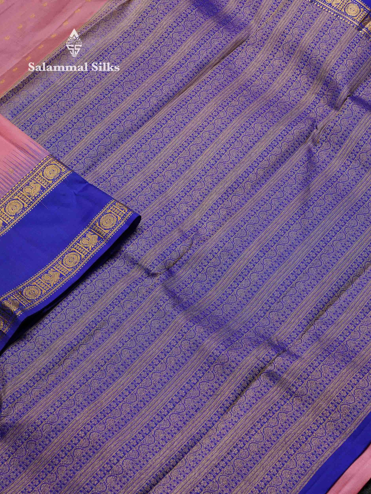Beautiful Parrot Green Pure Kanjivaram Silk Saree With Contrast Royal Blue Traditional Rettapet Border