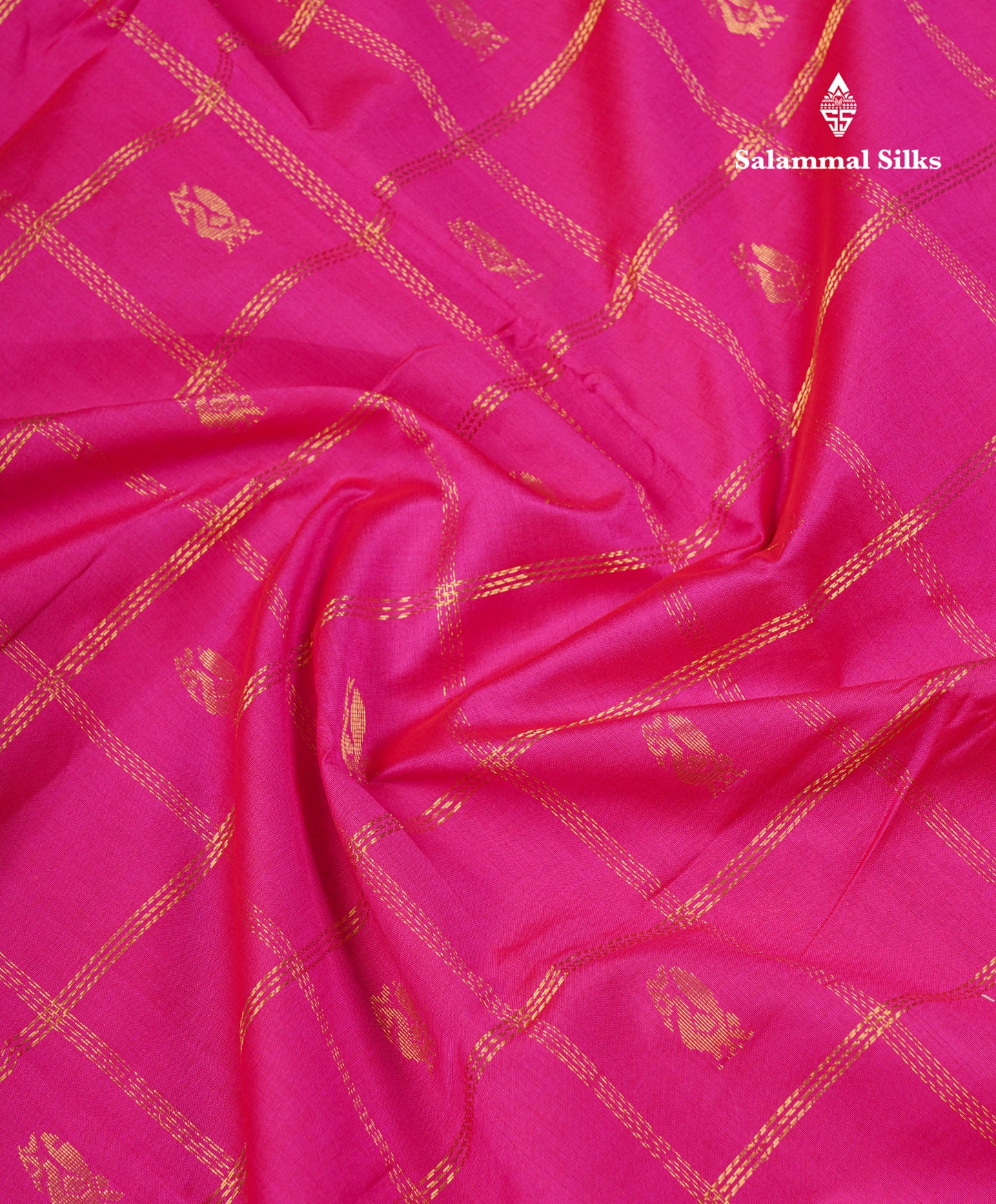 Magenta Pink  Beautiful Kattam Butta Semi Silk Cotton Saree With Violet Traditional Korvai Border