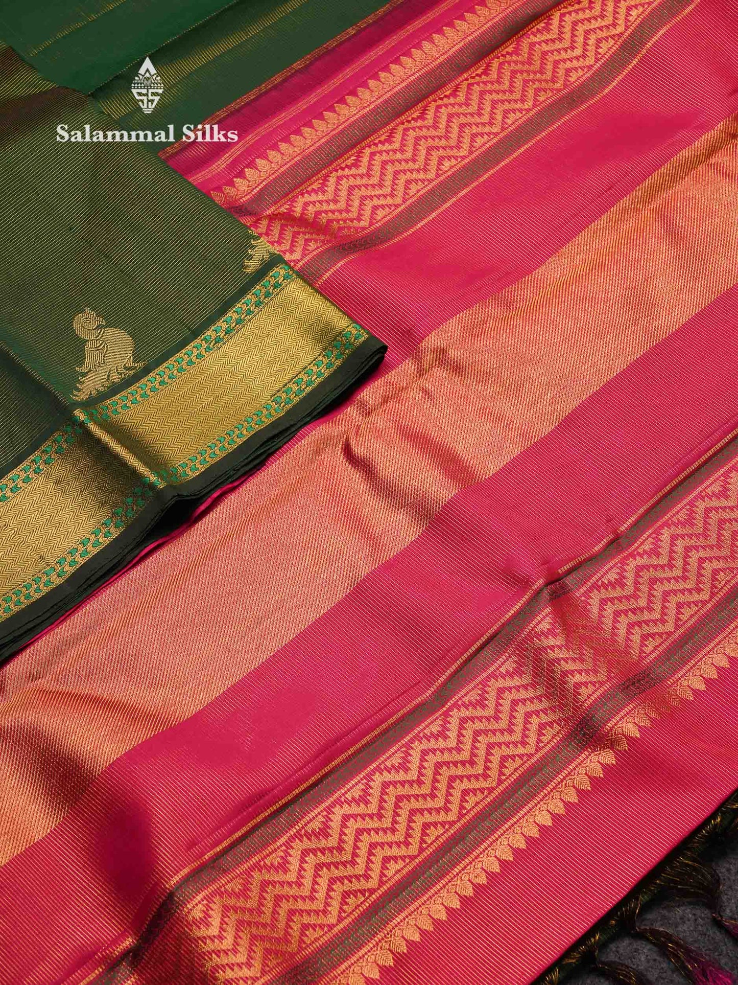 Beautiful Bottle Green Vaira Oosi Pure Kanjivaram Silk Saree With Traditional Medium Border