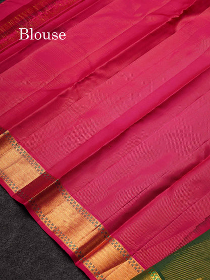 Beautiful Bottle Green Vaira Oosi Pure Kanjivaram Silk Saree With Traditional Medium Border
