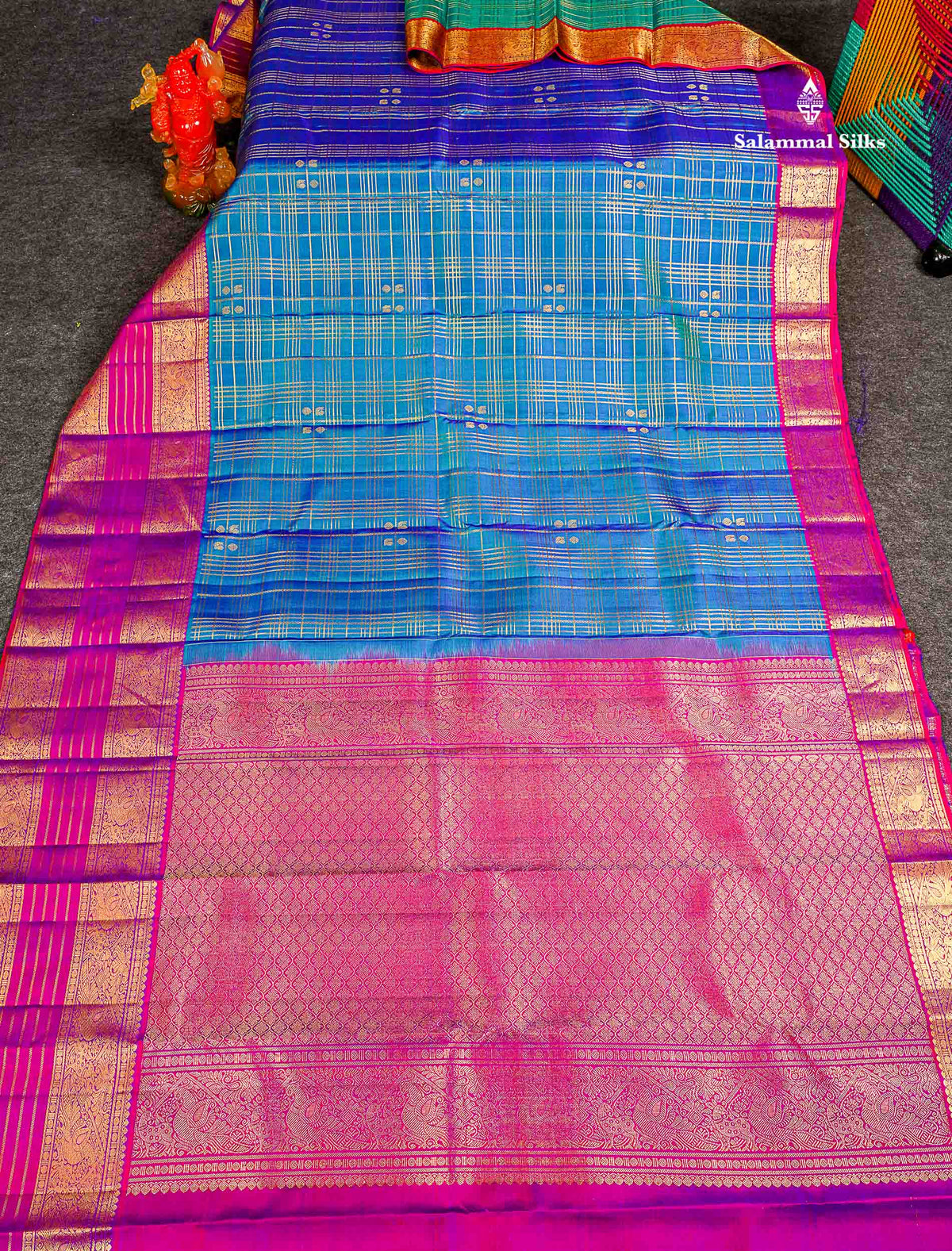 Pure Kanjivaram Silk Saree - Dual Tone Peacock Blue Colour Body With Contrast Dual Tone Purple Border