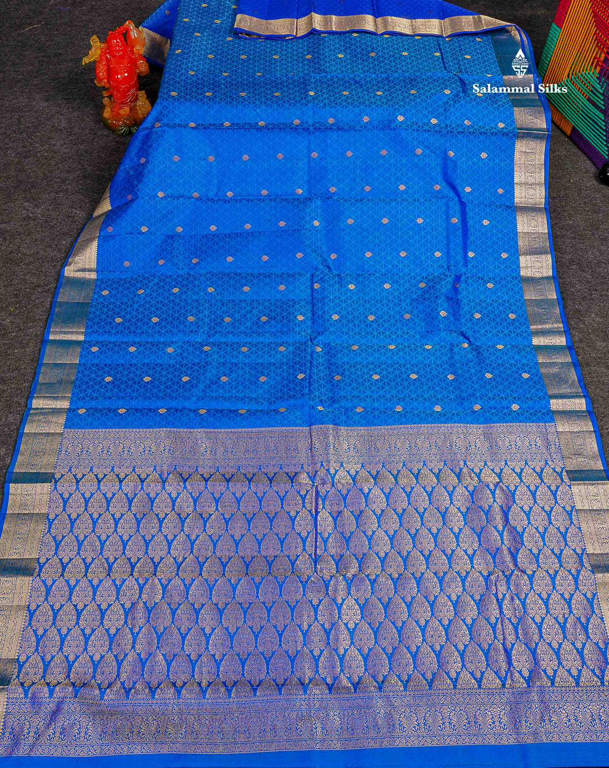 Pure Kanjivaram Silk Saree - Royal Blue Colour Body Zari Buttas With Medium Border 
