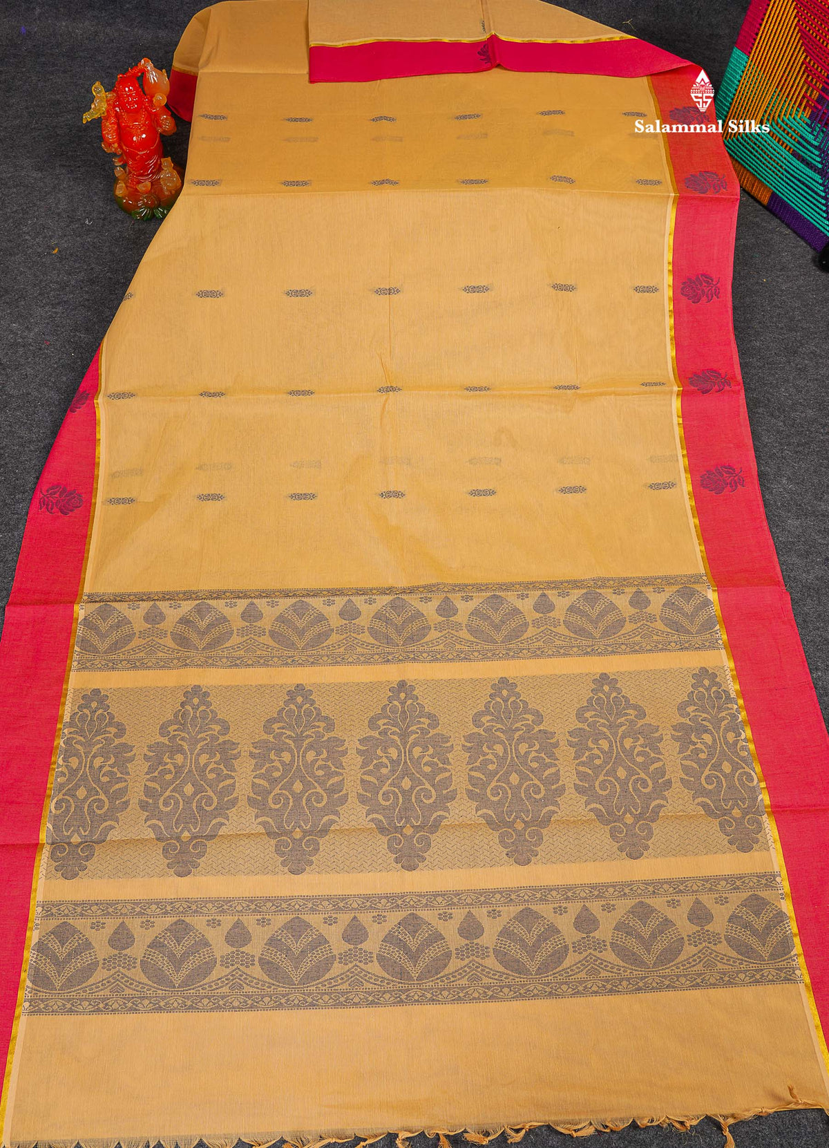Pure Cotton Saree - Beige Colour Body Thread Work Butta With Blouse 