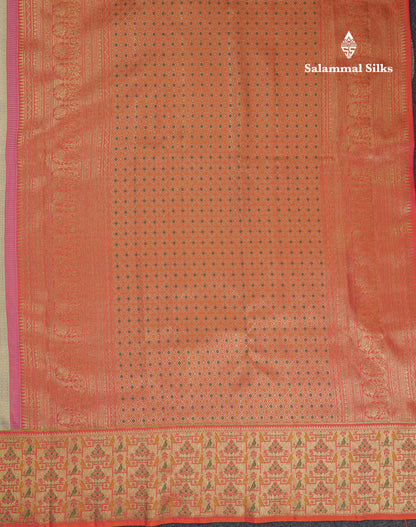 Beautiful Half White Bridal Pure Kanjivaram Silk Saree With Contrast Pinkish Orange Paithani Border