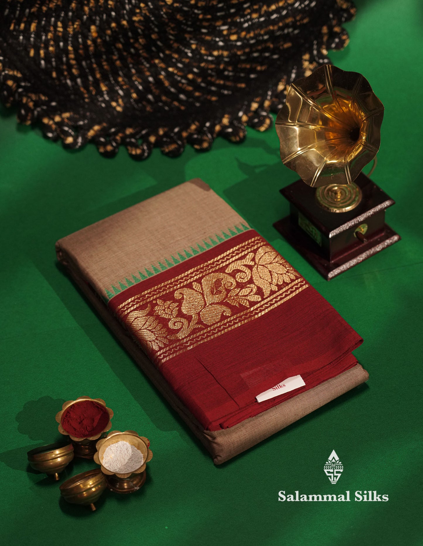 Beautiful Green Plain Pure Chettinad Cotton Saree With Traditional Ganga Jamuna Border