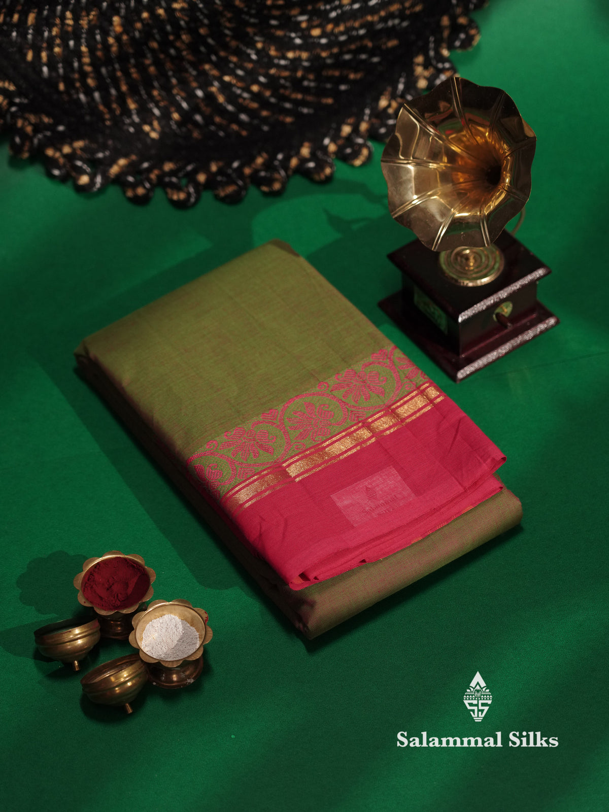 Beautiful Dual Tone Green Chettinad Plain Pure Cotton Saree With Pink Border