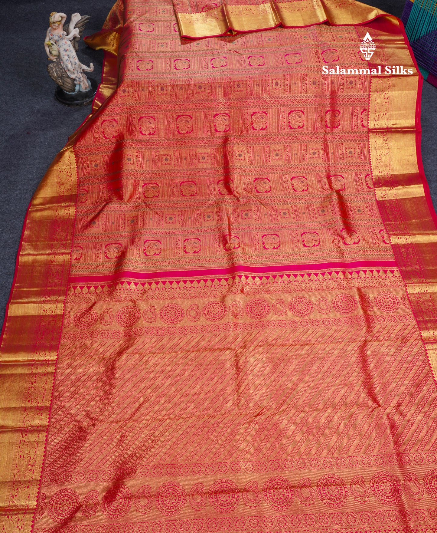 Dual Tone Pinkish Red Beautiful Menakari Work Bridal Pure Kanjivaram Silk Saree With Traditional Border